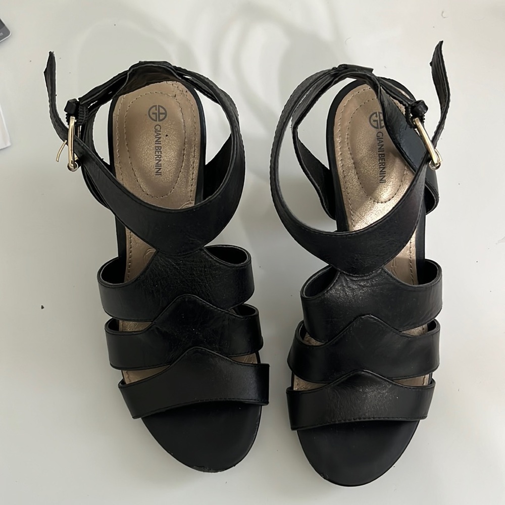 Black leather GUC sandals